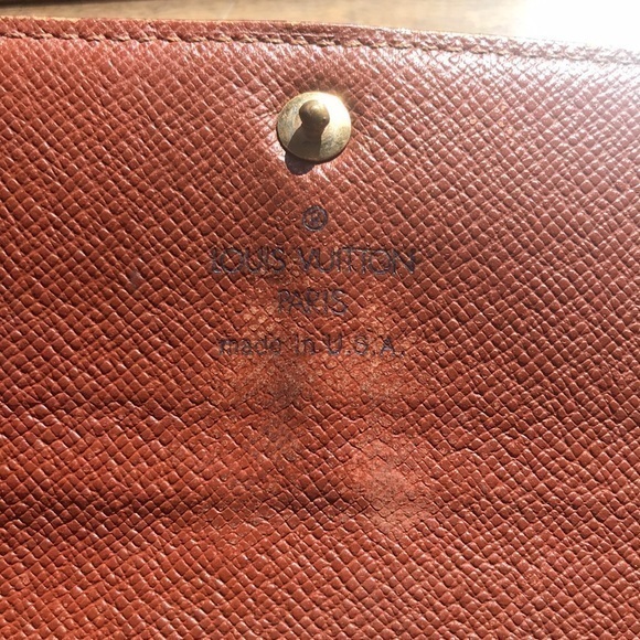 Authentic Louis Vuitton Portefeiulle Sarah Long Wallet - Picture 3 of 10
